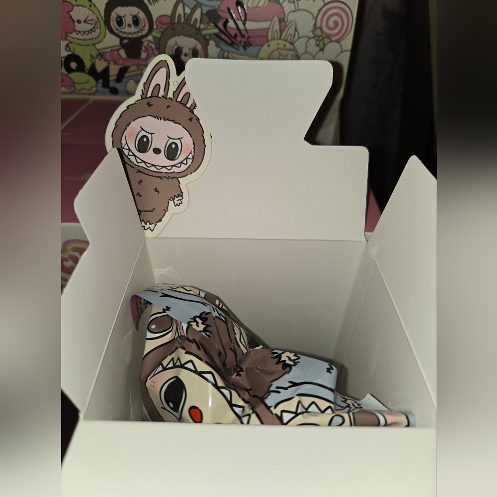 Labubu Exciting Macaron - Confirmed Toffee